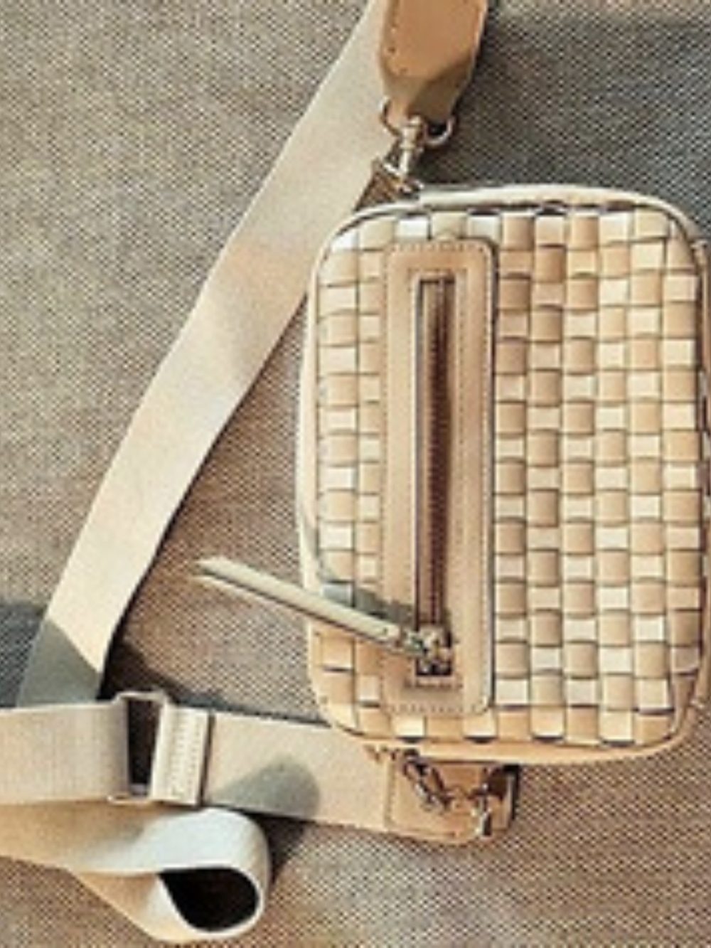 Universal Thread Cream Crossbody Bag